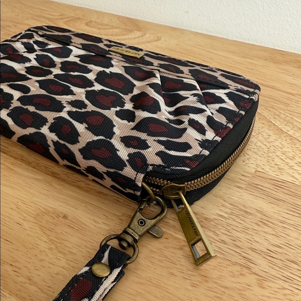 Travelon | Animal Print Wristlet with Strap | NWOT - Picture 2 of 14